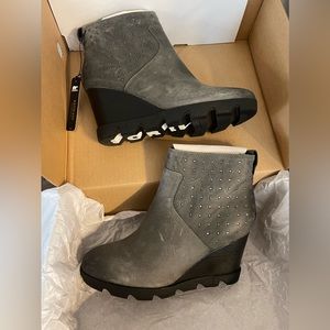 SOREL JOAN UPTOWN BOOTIE STUD 9.5
